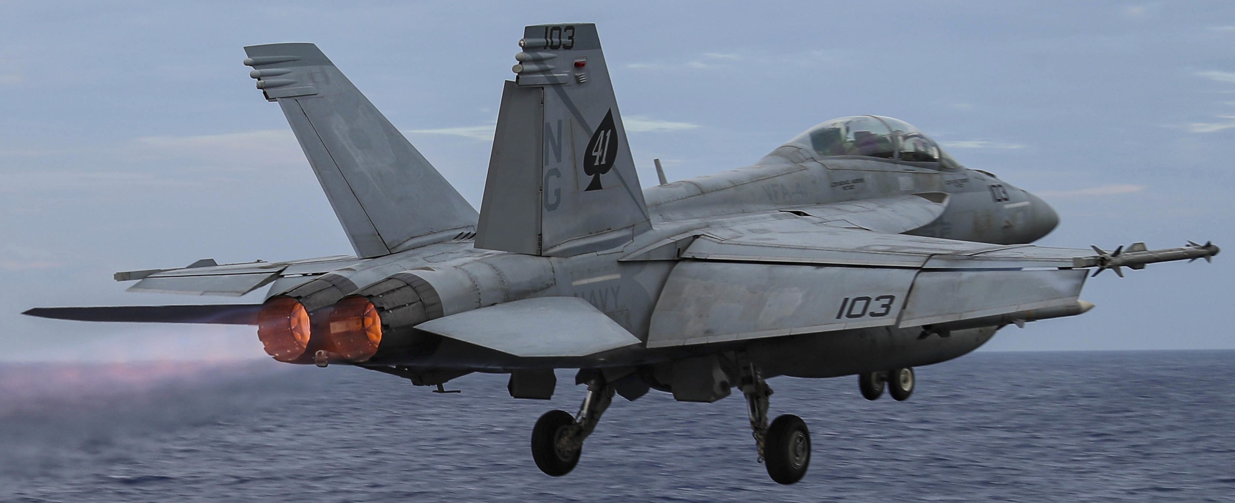 vfa-41 black aces strike fighter squadron f/a-18f super hornet cvw-9 cvn-72 uss abraham lincoln us navy 85