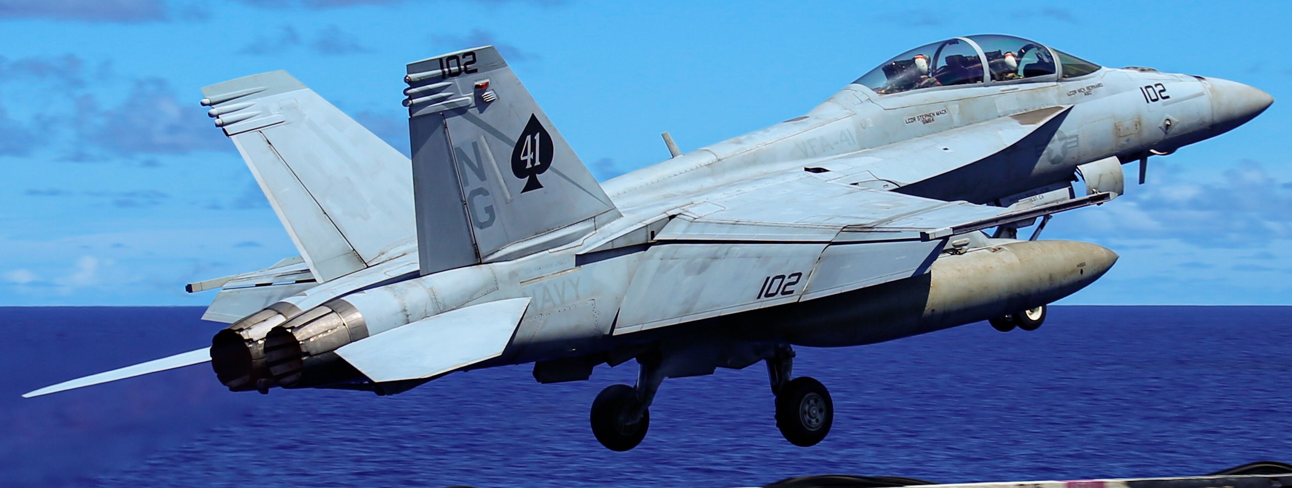 vfa-41 black aces strike fighter squadron f/a-18f super hornet cvw-9 cvn-72 uss abraham lincoln us navy 96