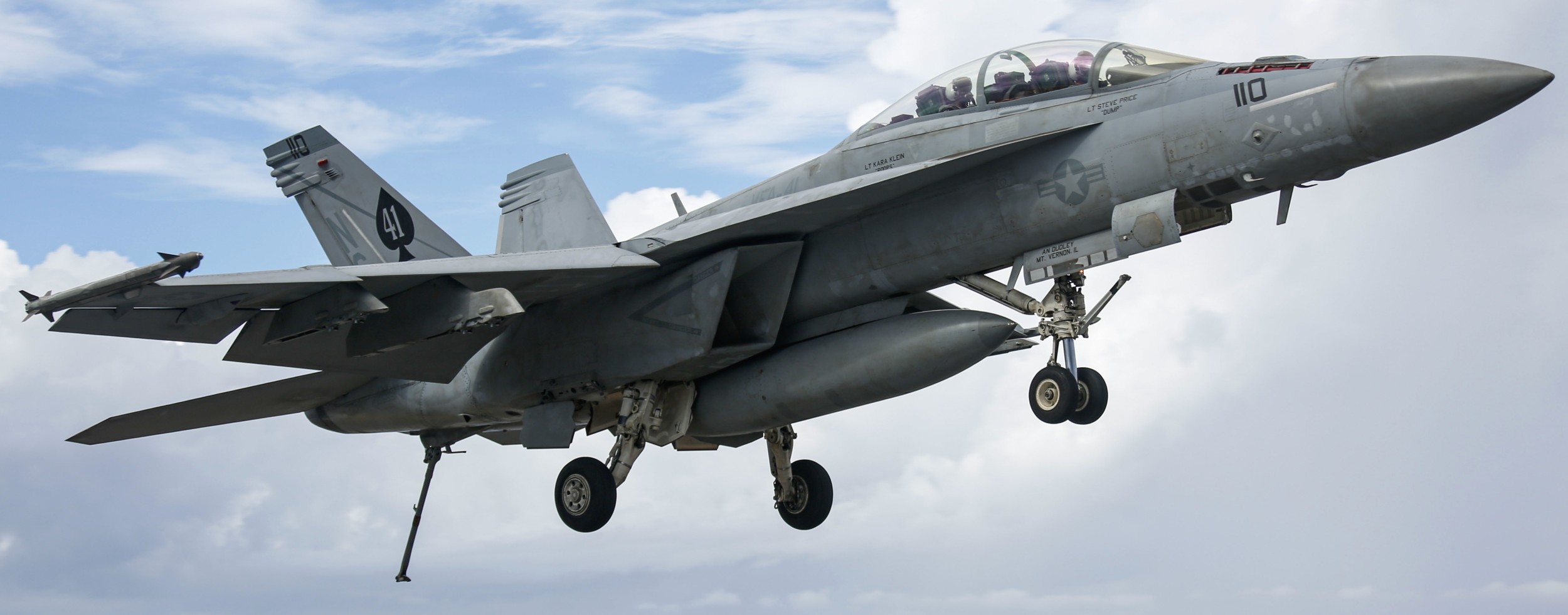 vfa-41 black aces strike fighter squadron f/a-18f super hornet cvw-9 cvn-72 uss abraham lincoln us navy 100