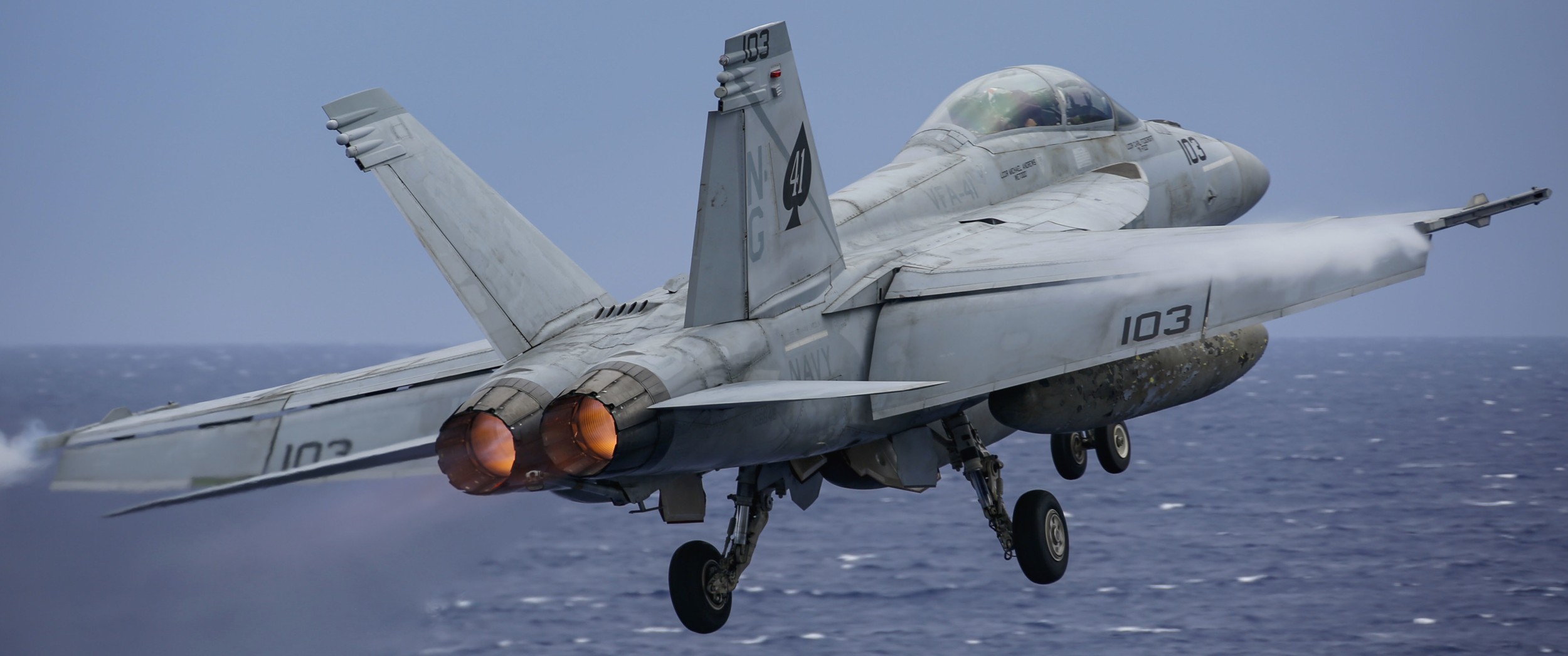 vfa-41 black aces strike fighter squadron f/a-18f super hornet cvw-9 cvn-72 uss abraham lincoln us navy 101