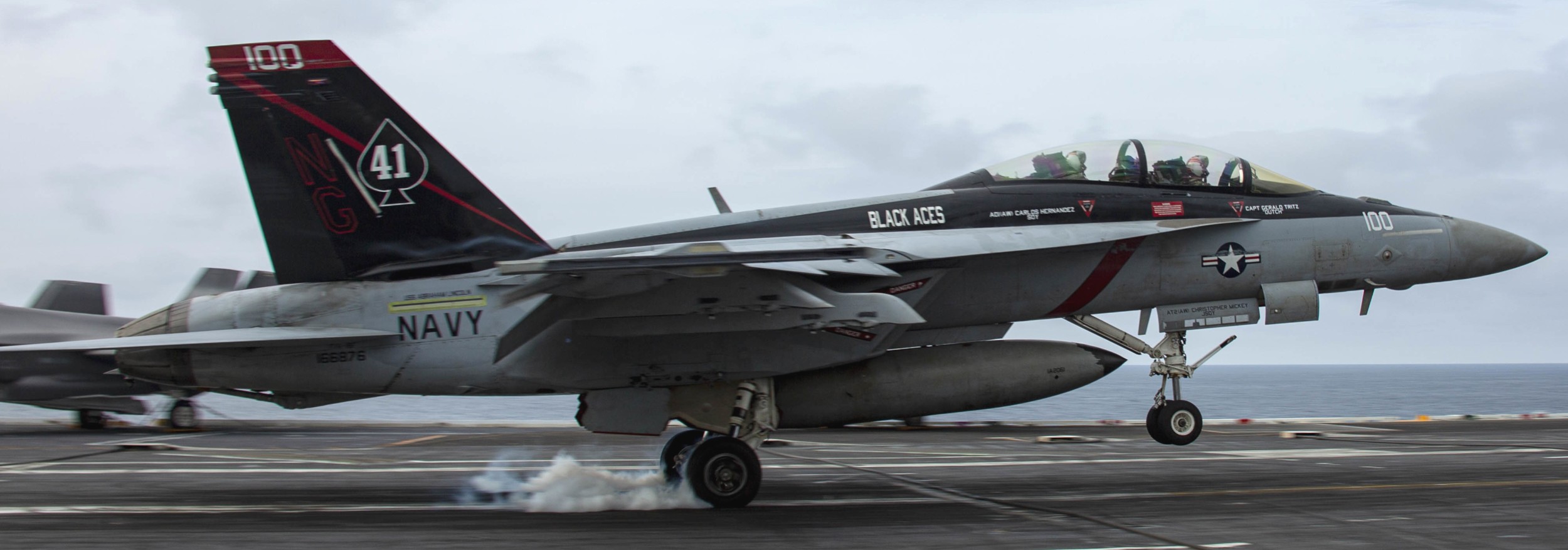 vfa-41 black aces strike fighter squadron f/a-18f super hornet cvw-9 cvn-72 uss abraham lincoln us navy 112