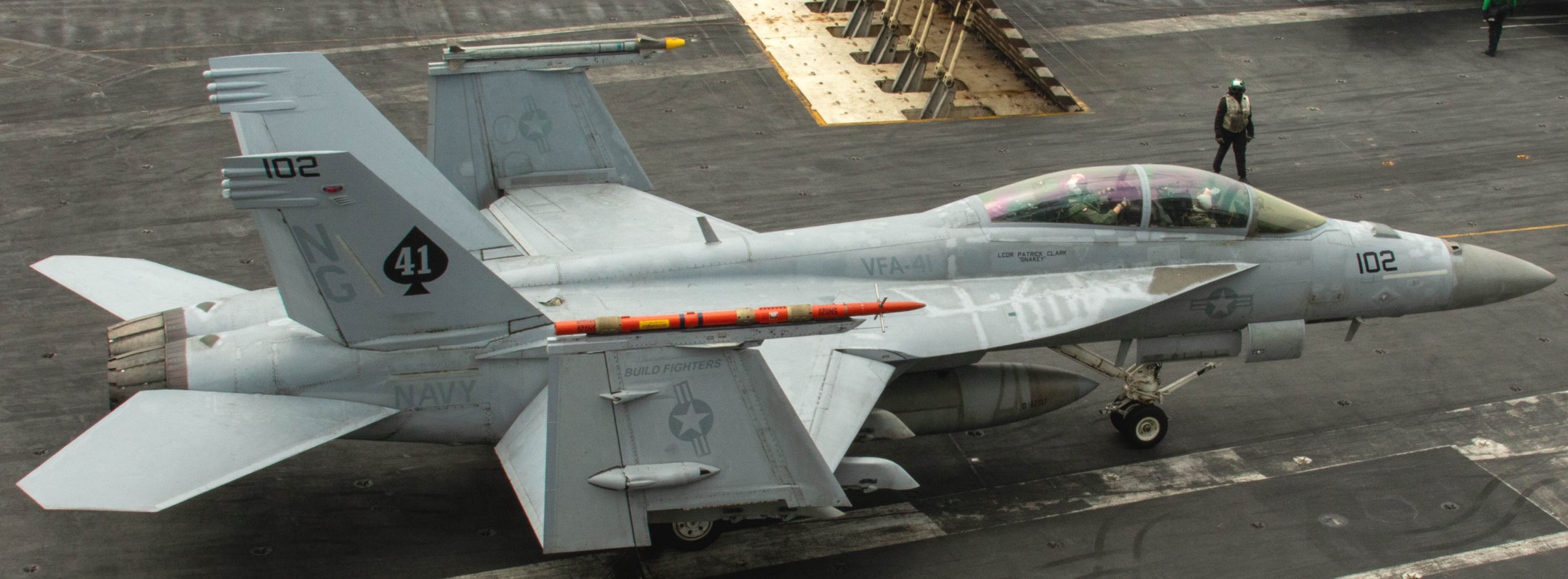 vfa-41 black aces strike fighter squadron f/a-18f super hornet cvw-9 cvn-72 uss abraham lincoln 135