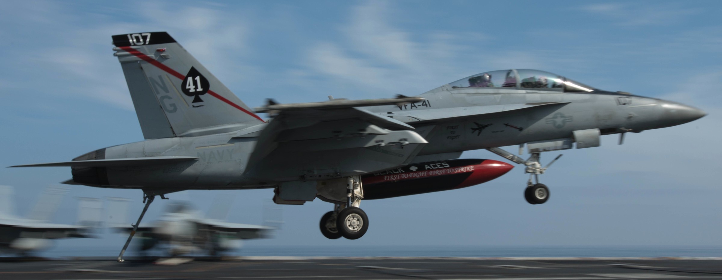 vfa-41 black aces strike fighter squadron f/a-18f super hornet cvw-9 cvn-70 uss john c. stennis us navy 77p