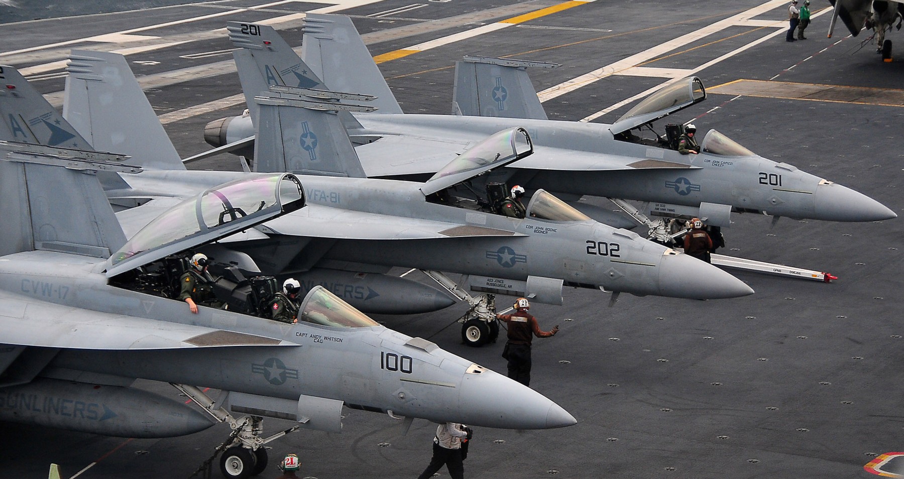 vfa-81 sunliners strike fighter squadron f/a-18e super hornet cvw-17 cvn-70 uss carl vinson 13