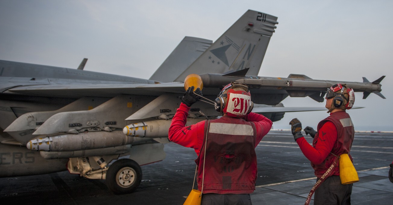 vfa-81 sunliners strike fighter squadron f/a-18e super hornet cvw-17 cvn-70 uss carl vinson 36