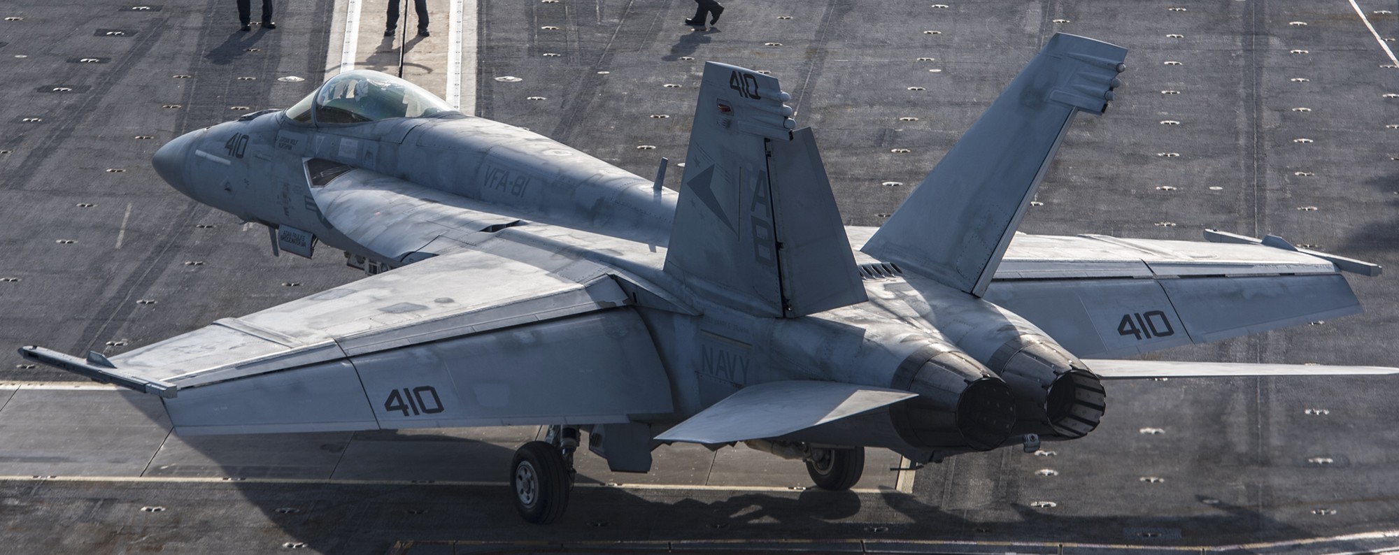 vfa-81 sunliners strike fighter squadron f/a-18e super hornet cvw-1 cvn-75 uss harry s. truman 51