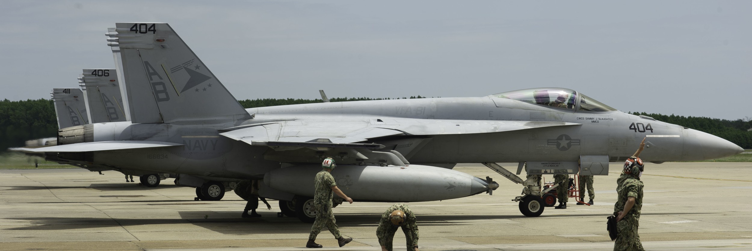 vfa-81 sunliners strike fighter squadron f/a-18e super hornet cvw-1 nas oceana virginia 76