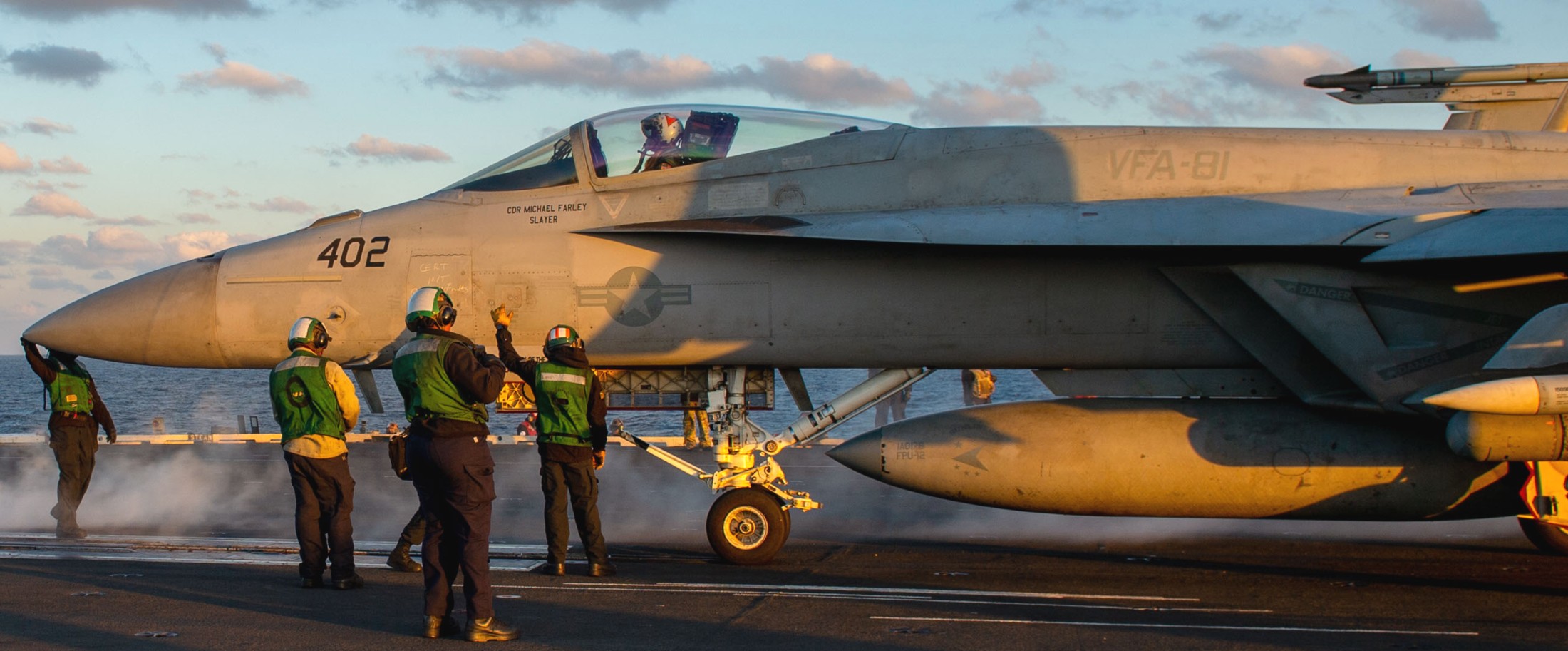 vfa-81 sunliners strike fighter squadron f/a-18e super hornet cvw-1 cvn-75 uss harry s. truman 83