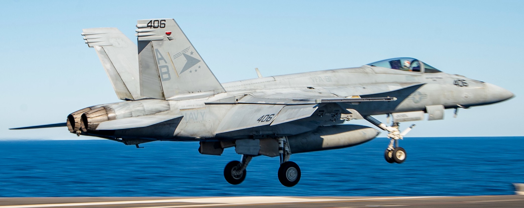 vfa-81 sunliners strike fighter squadron f/a-18e super hornet cvw-1 cvn-75 uss harry s. truman 87