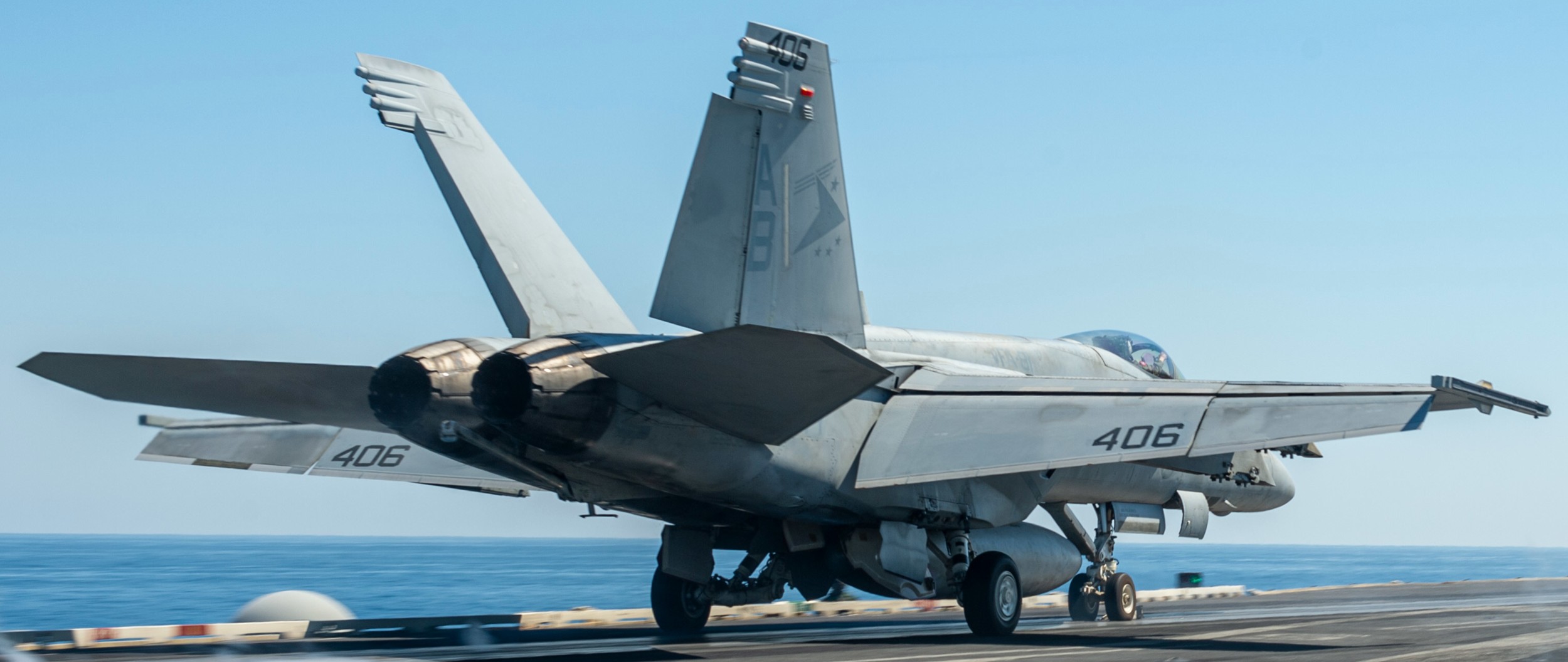 vfa-81 sunliners strike fighter squadron f/a-18e super hornet cvw-1 cvn-75 uss harry s. truman 93