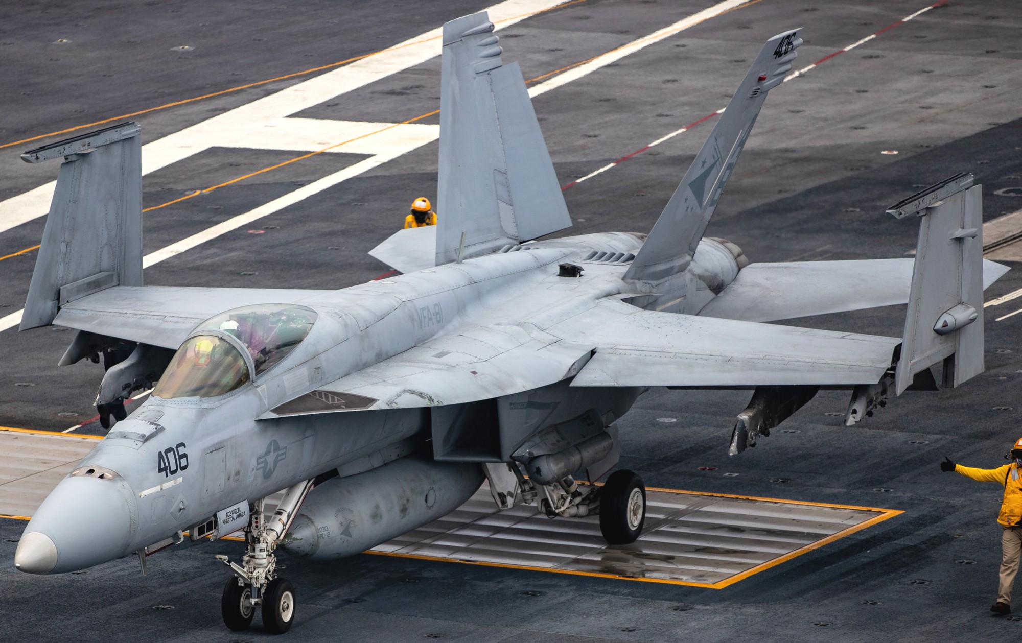 vfa-81 sunliners strike fighter squadron f/a-18e super hornet cvw-1 cvn-73 uss george washington 2023 122