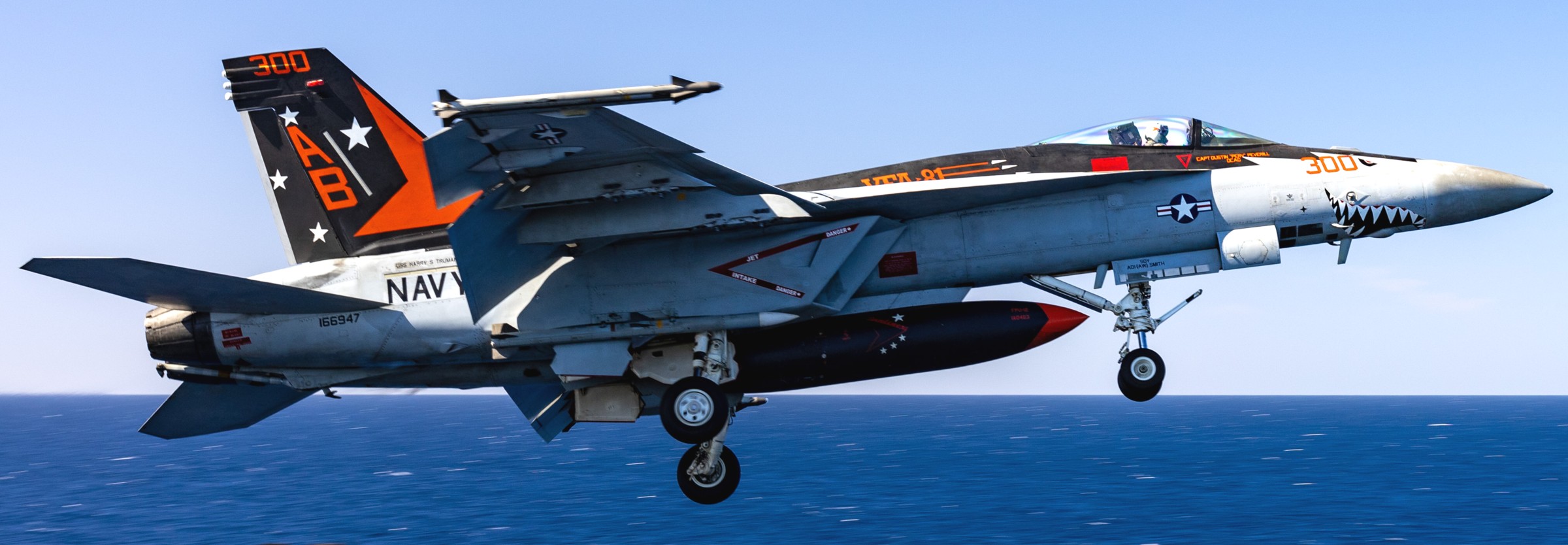 vfa-81 sunliners strike fighter squadron f/a-18e super hornet cvw-1 cvn-75 uss harry s. truman 133