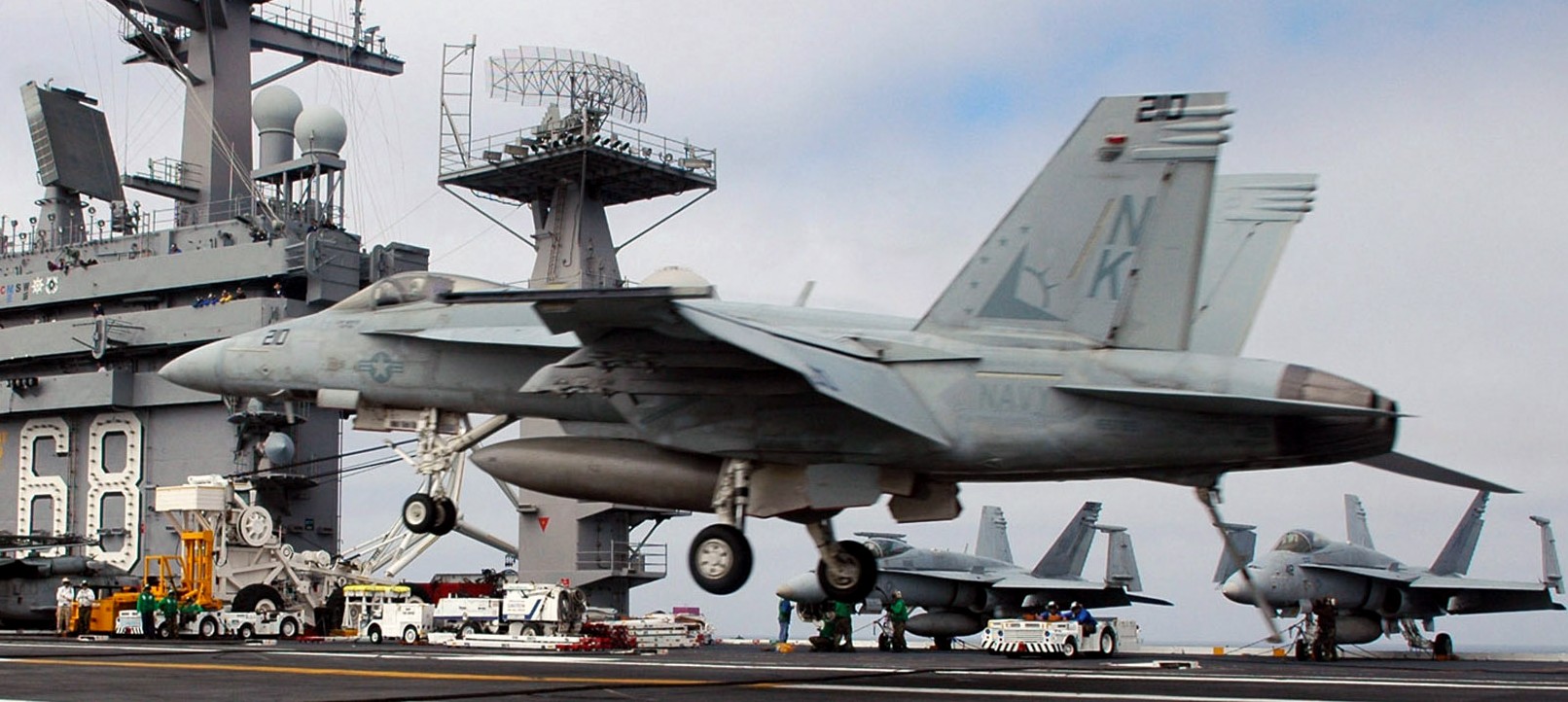 vfa-81 sunliners strike fighter squadron f/a-18c hornet cvw-11 cvn-68 uss nimitz 68p