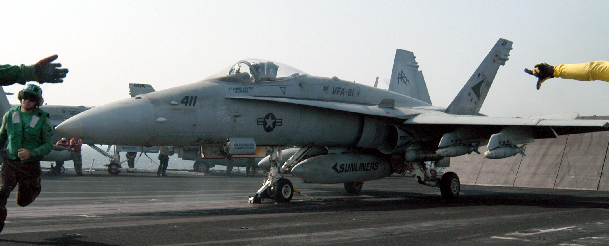 vfa-81 sunliners strike fighter squadron f/a-18c hornet cvw-17 cv-67 uss john f. kennedy 73p