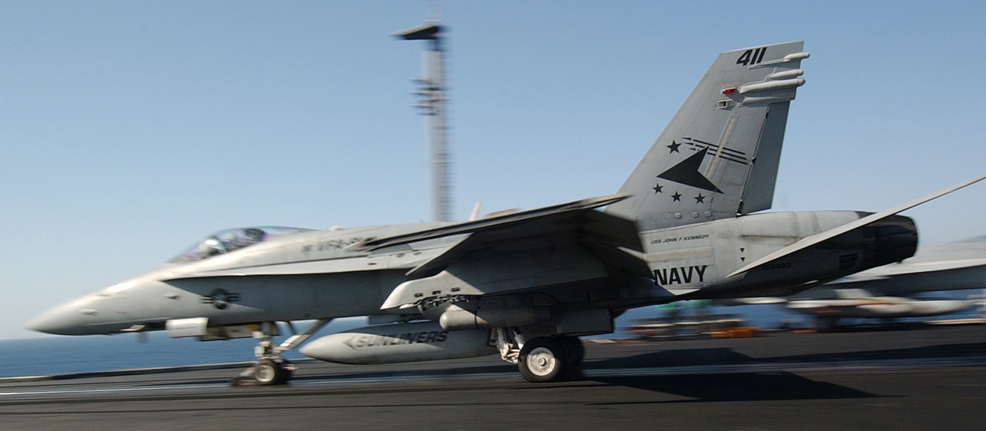 vfa-81 sunliners strike fighter squadron f/a-18c hornet cvw-17 cv-67 uss john f. kennedy 74p