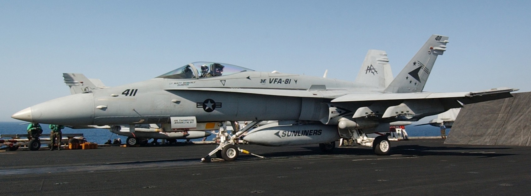 vfa-81 sunliners strike fighter squadron f/a-18c hornet cvw-17 cv-67 uss john f. kennedy 75p