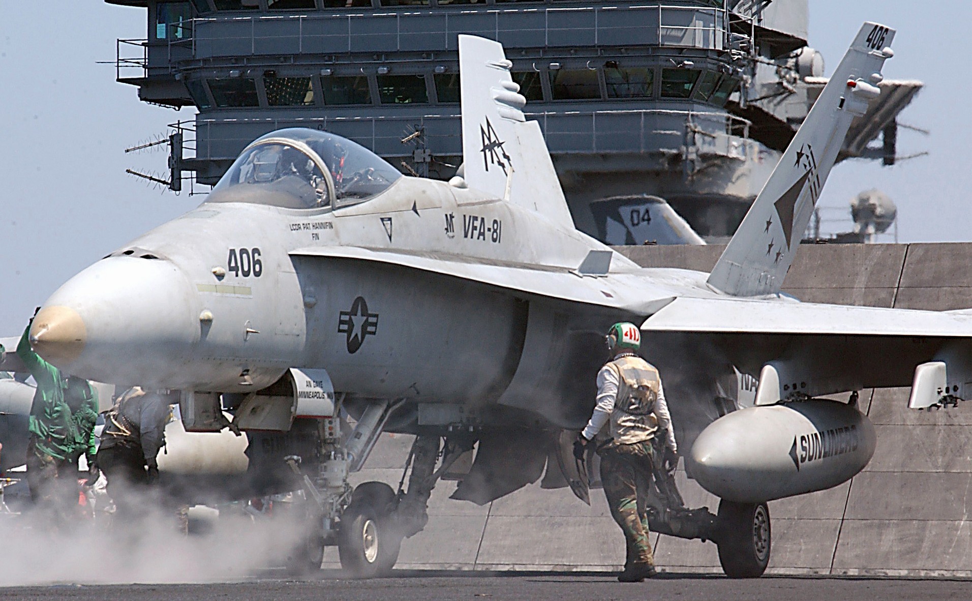 vfa-81 sunliners strike fighter squadron f/a-18c hornet cvw-17 cvn-73 uss george washington 83p