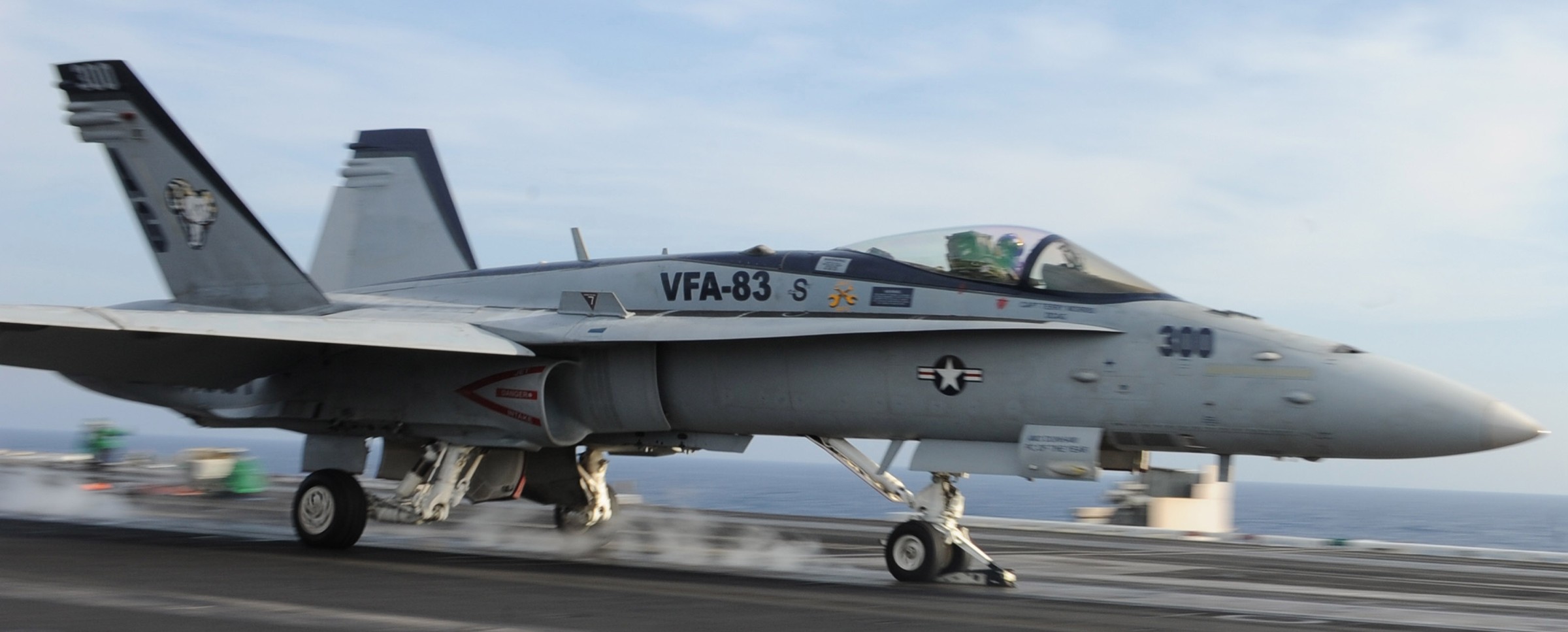 vfa-83 rampagers strike fighter squadron f/a-18c hornet cvw-7 uss dwight d. eisenhower cvn-69 25