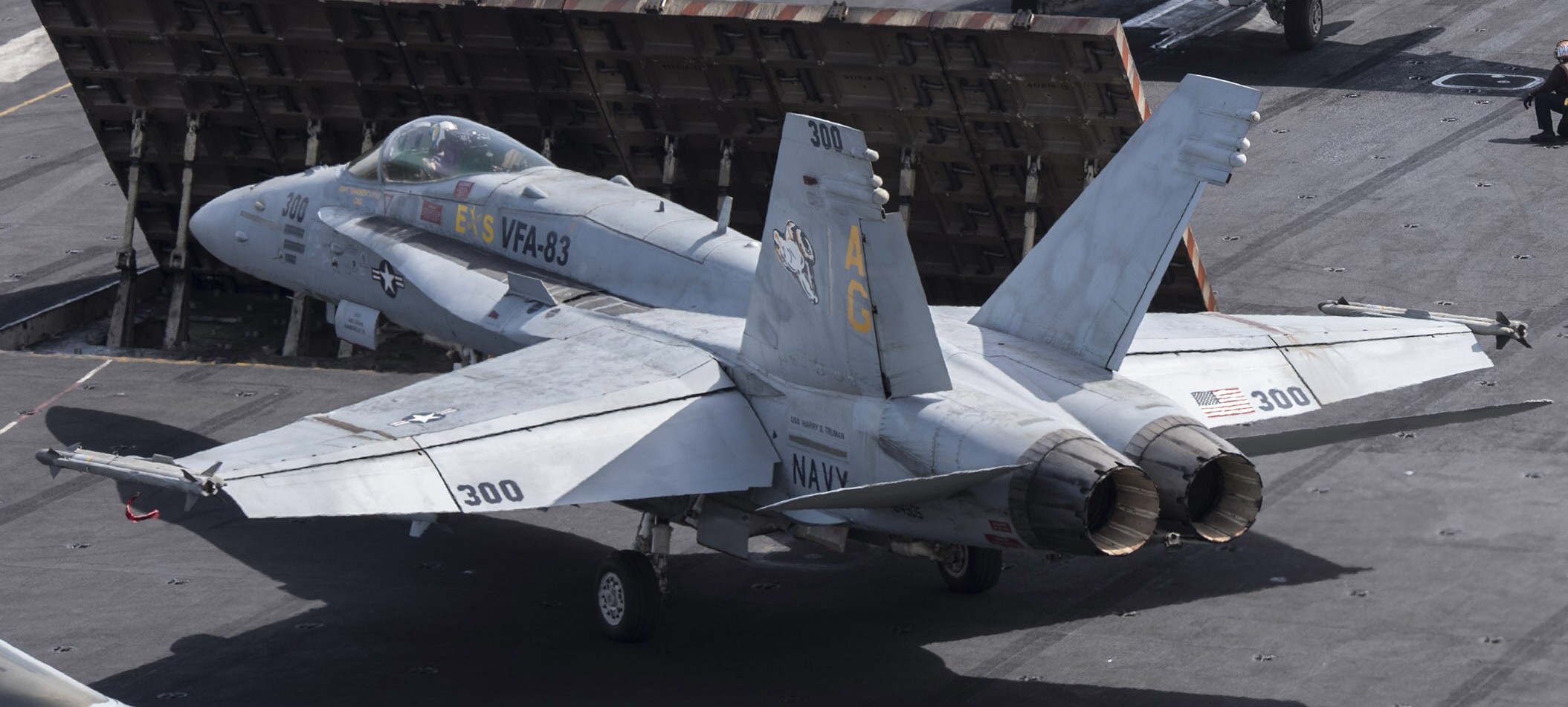 vfa-83 rampagers strike fighter squadron f/a-18c hornet cvw-7 uss harry s. truman cvn-75 39