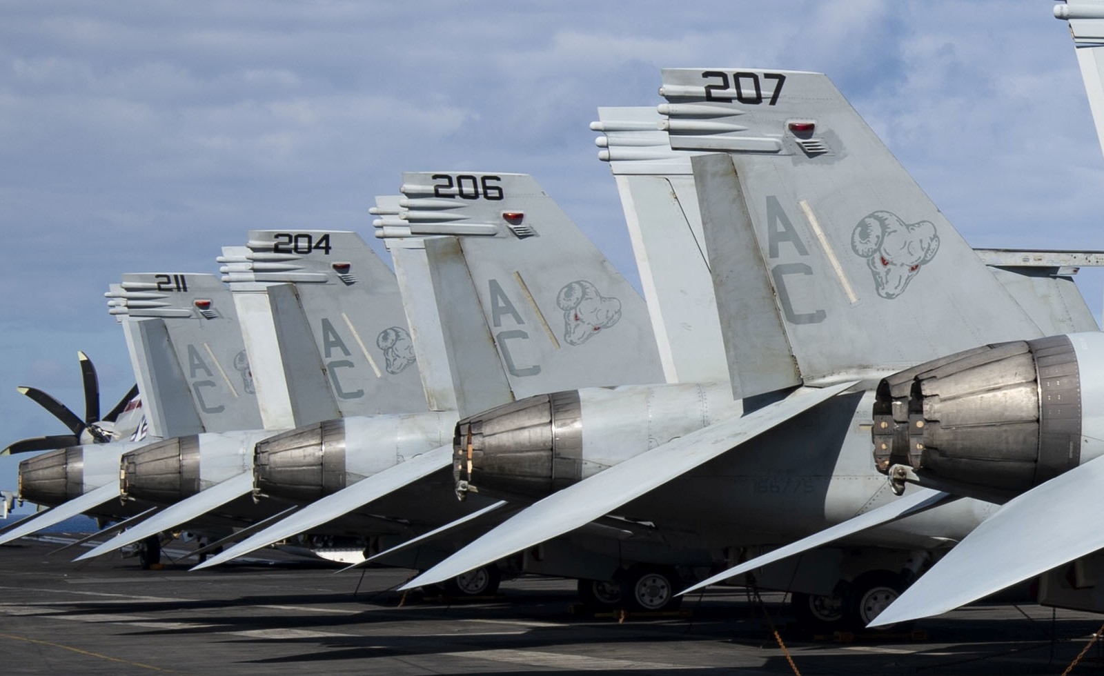 vfa-83 rampagers strike fighter squadron f/a-18e super hornet cvw-3 uss dwight d. eisenhower cvn-69 65