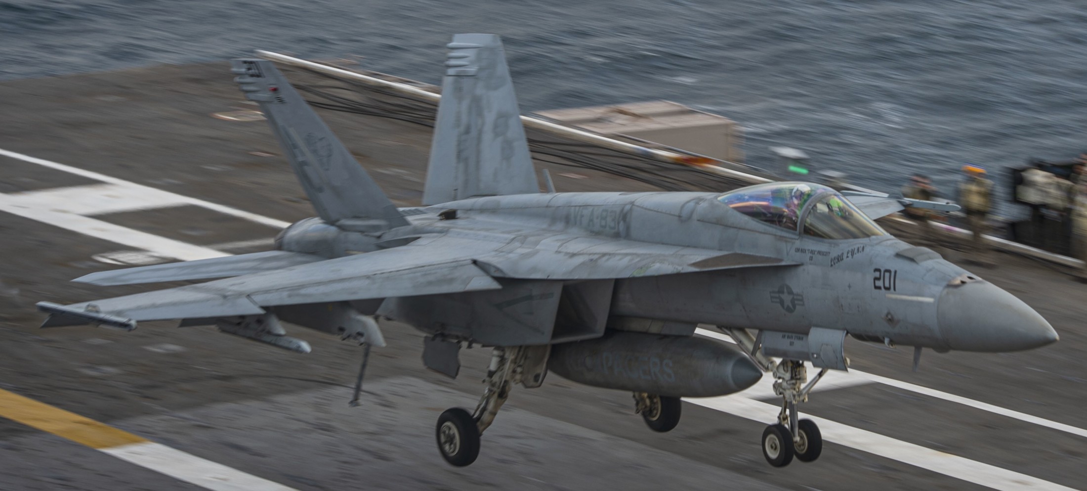 vfa-83 rampagers strike fighter squadron f/a-18e super hornet cvw-3 uss dwight d. eisenhower cvn-69 85