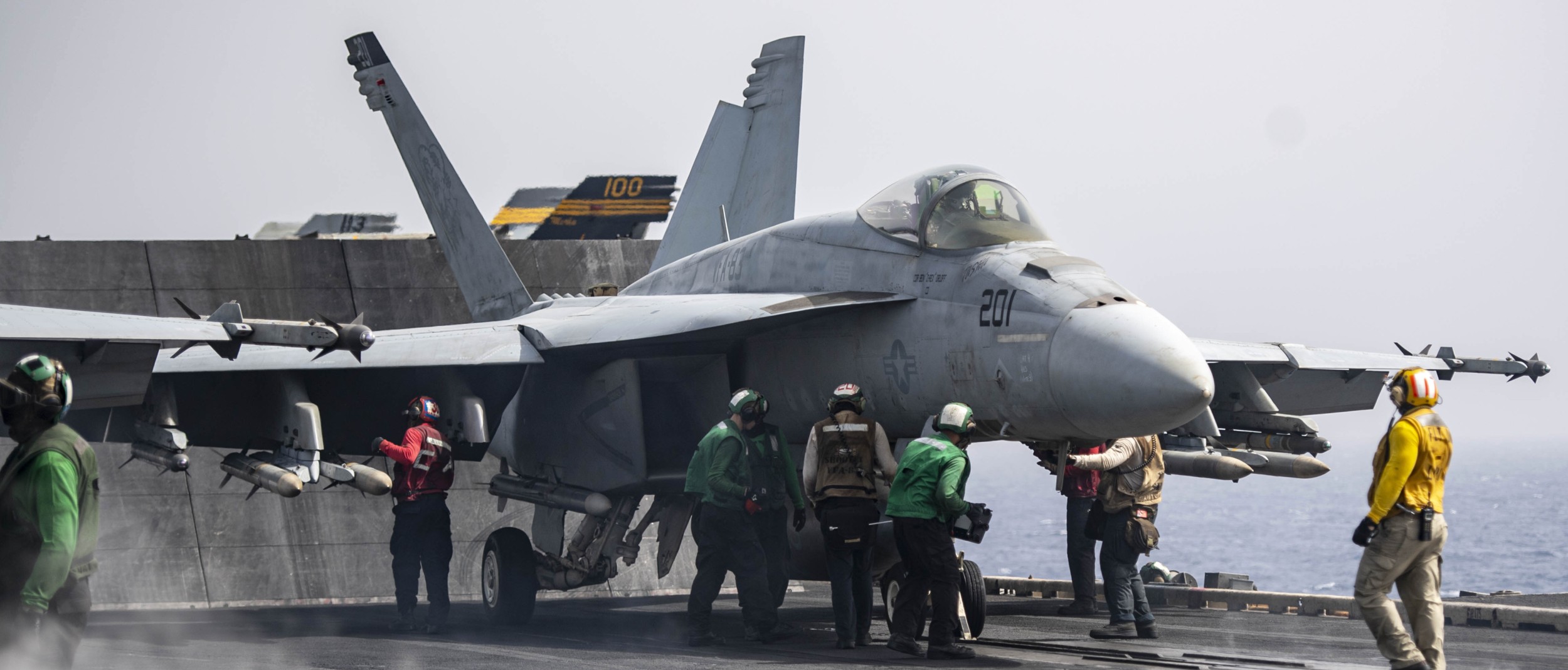 vfa-83 rampagers strike fighter squadron f/a-18e super hornet cvw-3 uss dwight d. eisenhower cvn-69 101