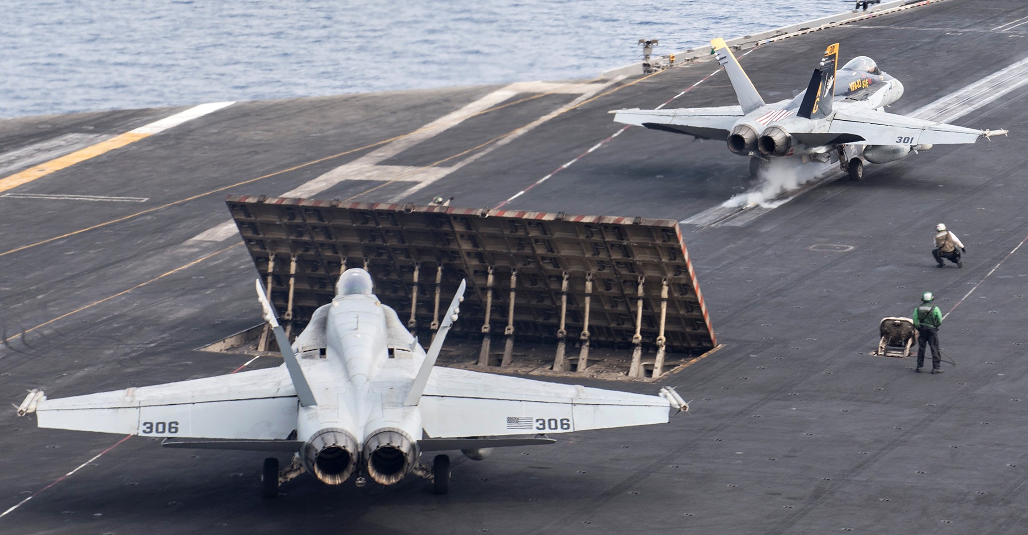 vfa-83 rampagers strike fighter squadron f/a-18c hornet cvw-7 uss harry s. truman cvn-75 56p