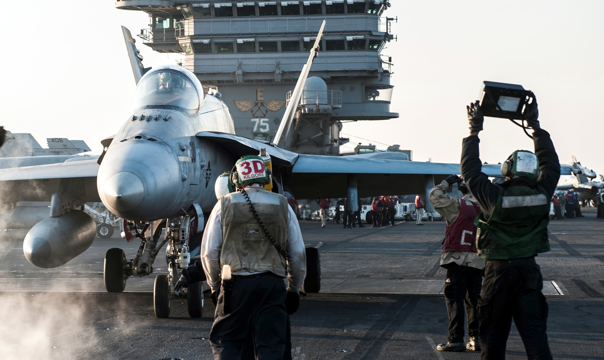 vfa-83 rampagers strike fighter squadron f/a-18c hornet cvw-7 uss harry s. truman cvn-75 61p