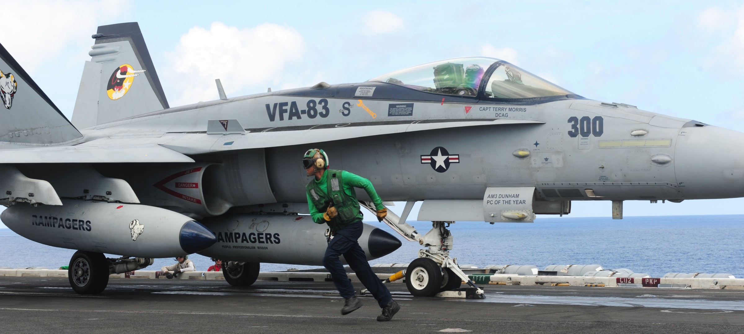 vfa-83 rampagers strike fighter squadron f/a-18c hornet cvw-7 uss dwight d. eisenhower cvn-69 109p