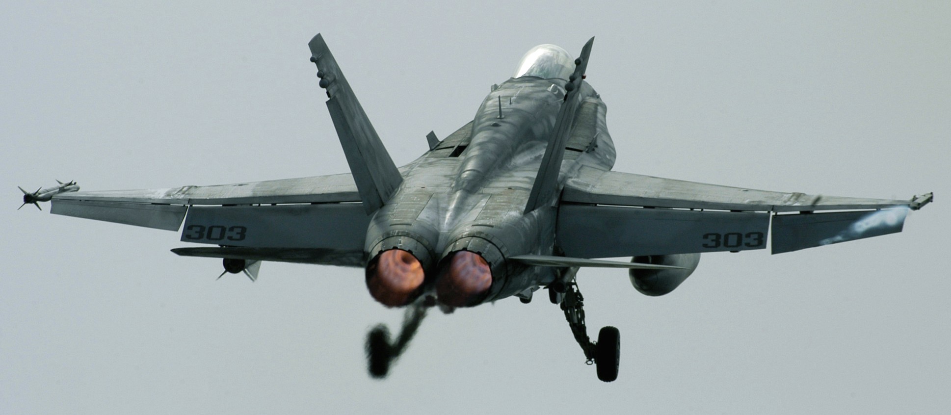 vfa-83 rampagers strike fighter squadron f/a-18c hornet cvw-7 uss dwight d. eisenhower cvn-69 121p