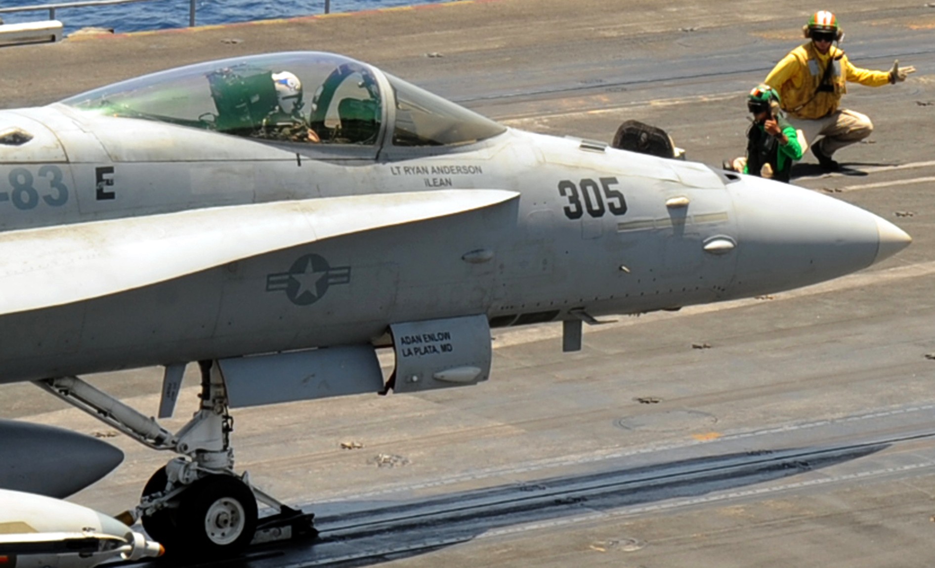 vfa-83 rampagers strike fighter squadron f/a-18c hornet cvw-7 uss dwight d. eisenhower cvn-69 138p