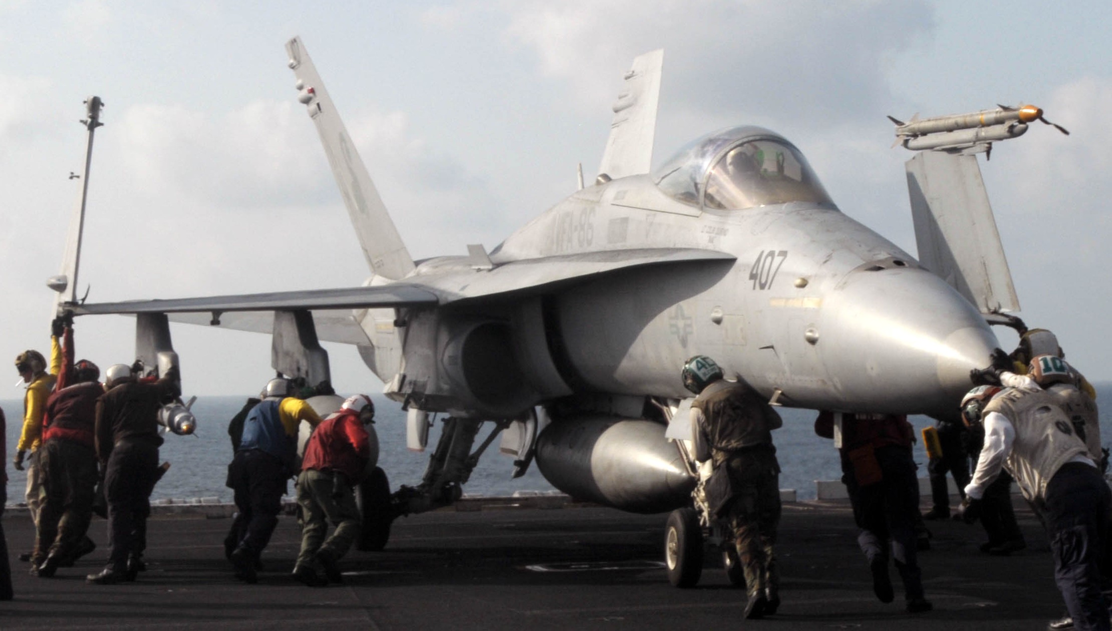 vfa-86 sidewinders strike fighter squadron f/a-18c hornet cvw-11 uss nimitz cvn-68 navy 23