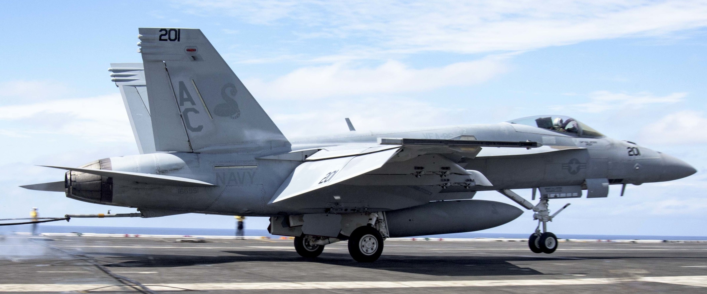 vfa-86 sidewinders strike fighter squadron f/a-18e super hornet cvw-3 uss dwight d. eisenhower cvn-69 navy 36
