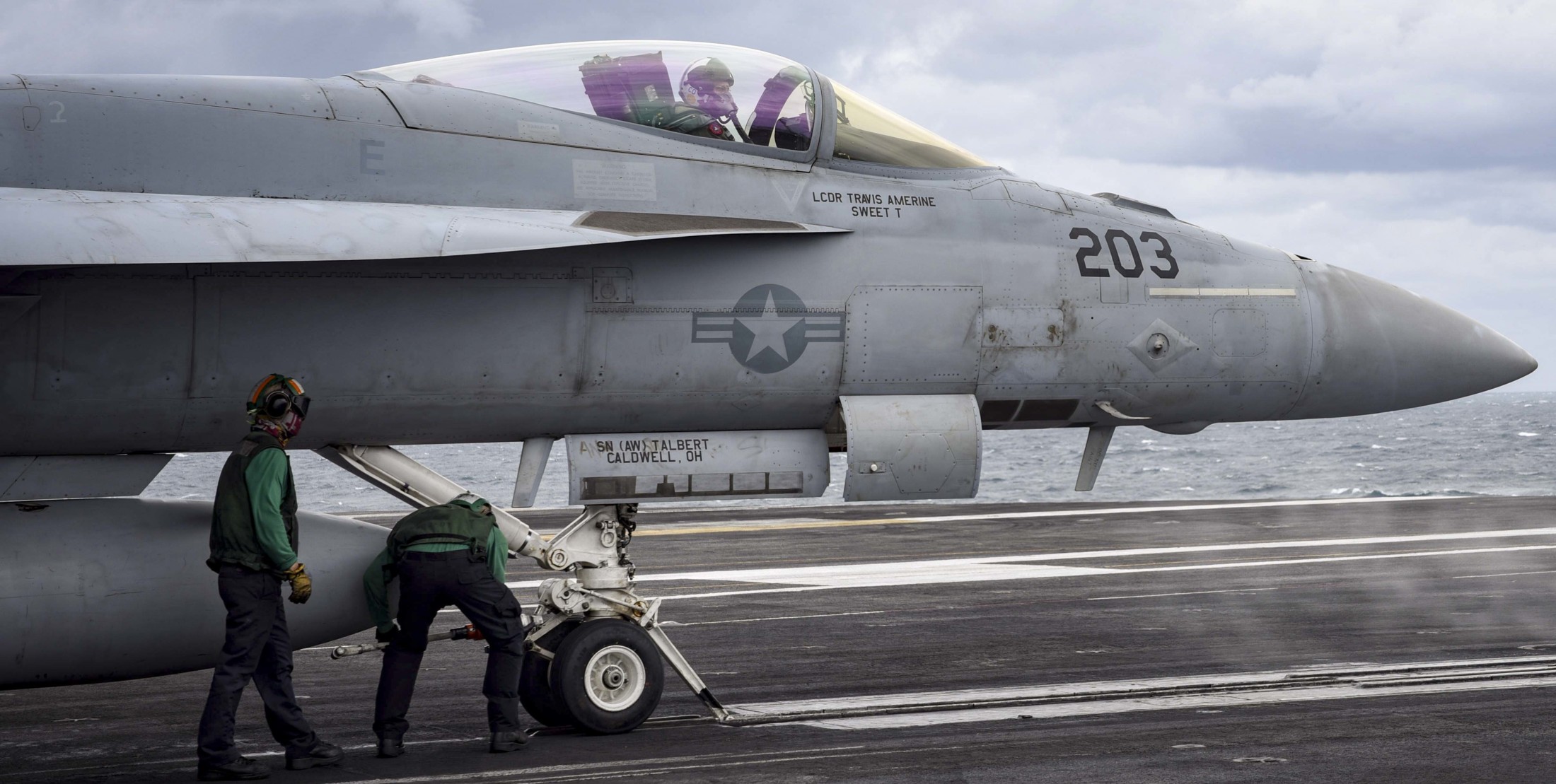 vfa-86 sidewinders strike fighter squadron f/a-18e super hornet cvw-3 uss dwight d. eisenhower cvn-69 navy 53