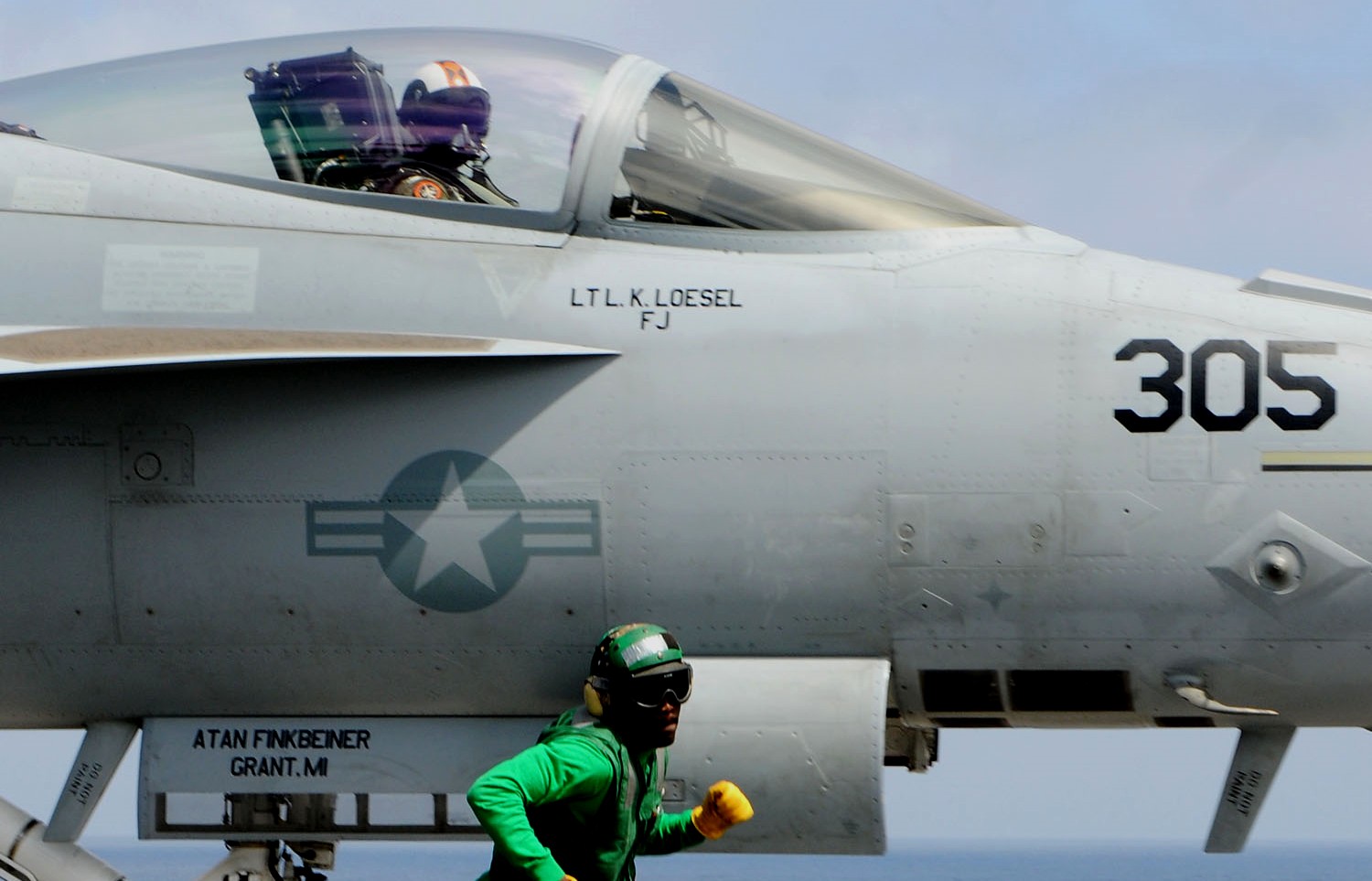 vfa-86 sidewinders strike fighter squadron f/a-18e super hornet cvw-2 uss ronald reagan cvn-76 navy 61p