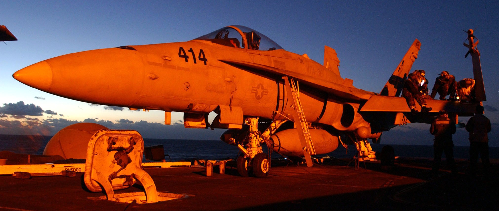 vfa-86 sidewinders strike fighter squadron f/a-18c hornet cvw-1 uss theodore roosevelt cvn-71 navy 96p