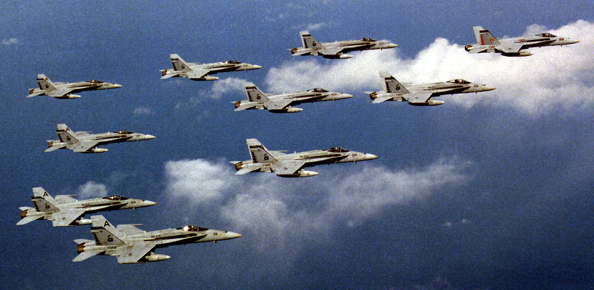 vfa-86 sidewinders strike fighter squadron f/a-18c hornet cvw-1 uss america cv-66 navy 124