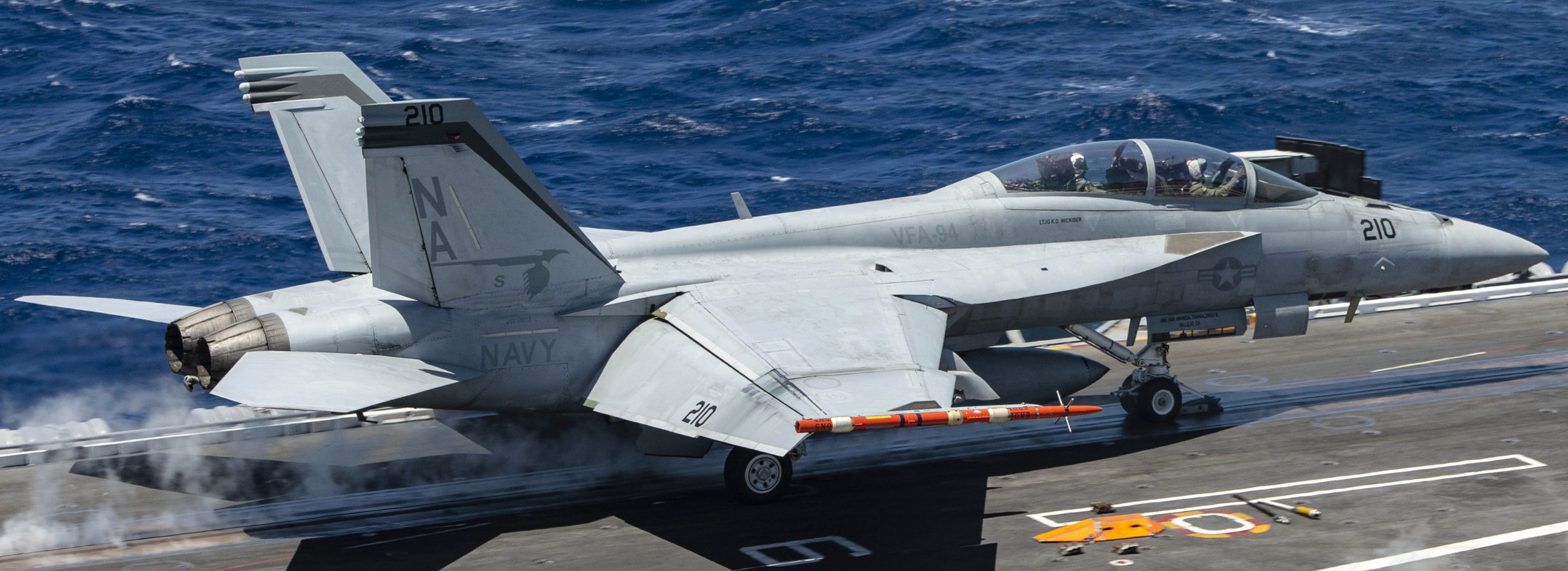 vfa-94 mighty shrikes strike fighter squadron f/a-18e super hornet cvw-17 uss nimitz cvn-68 us navy 35