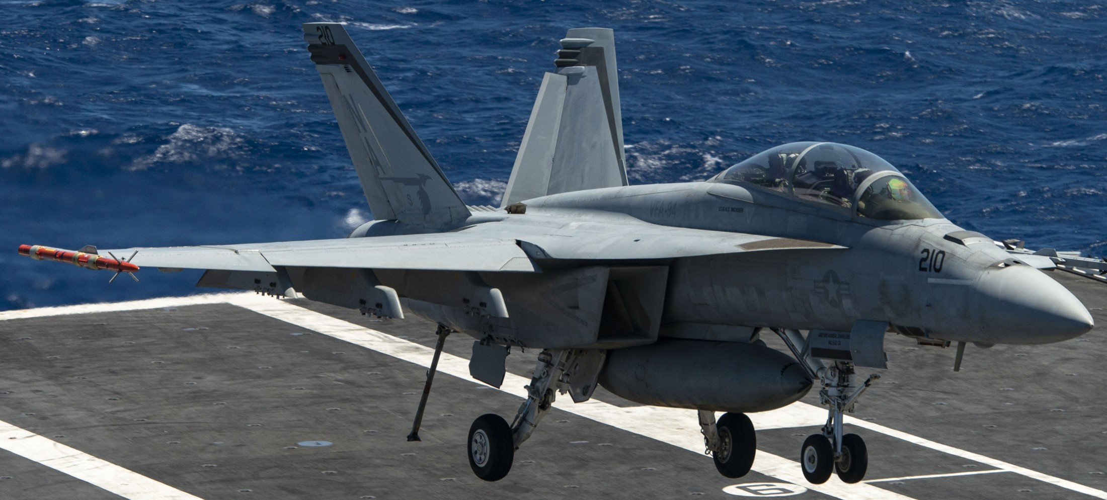 vfa-94 mighty shrikes strike fighter squadron f/a-18e super hornet cvw-17 uss nimitz cvn-68 us navy 36