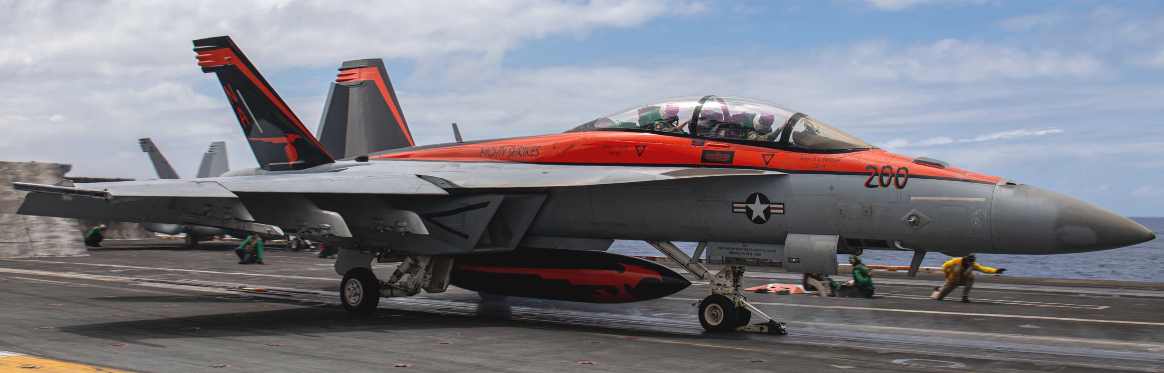vfa-94 mighty shrikes strike fighter squadron f/a-18e super hornet cvw-17 uss nimitz cvn-68 us navy cag bird 105