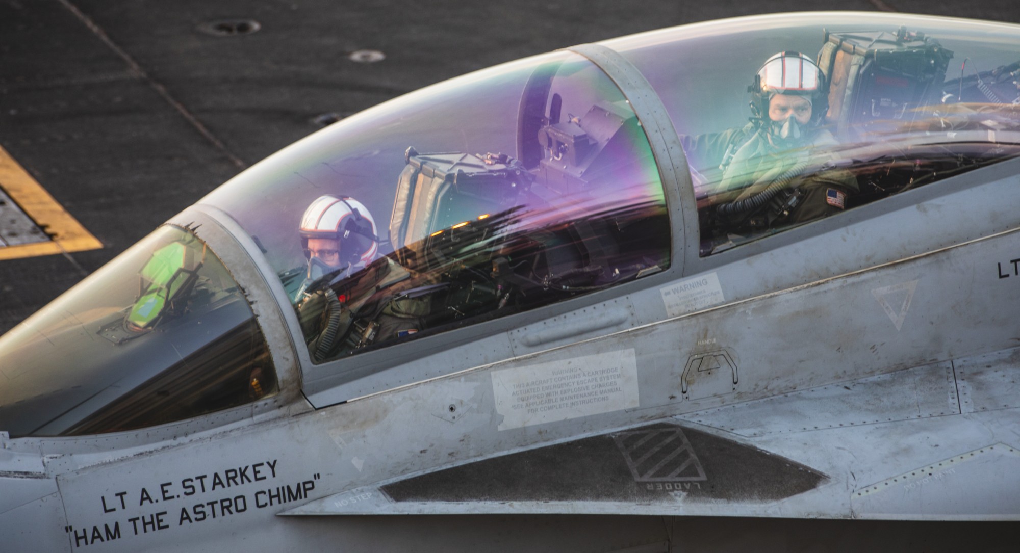 vfa-94 mighty shrikes strike fighter squadron f/a-18e super hornet cvw-17 uss nimitz cvn-68 us navy cockpit 114