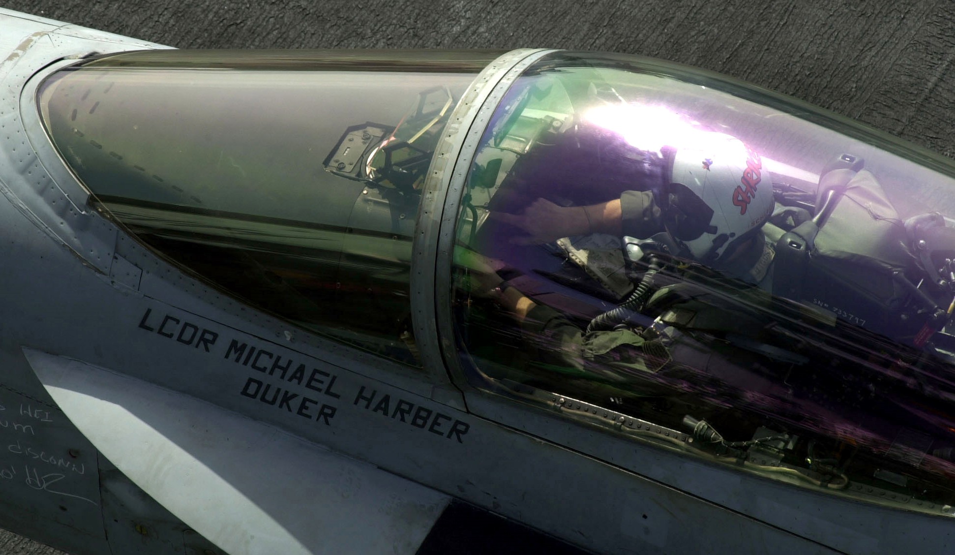 vfa-94 mighty shrikes strike fighter squadron f/a-18c hornet cvw-11 uss carl vinson cvn-70 us navy cockpit 57p