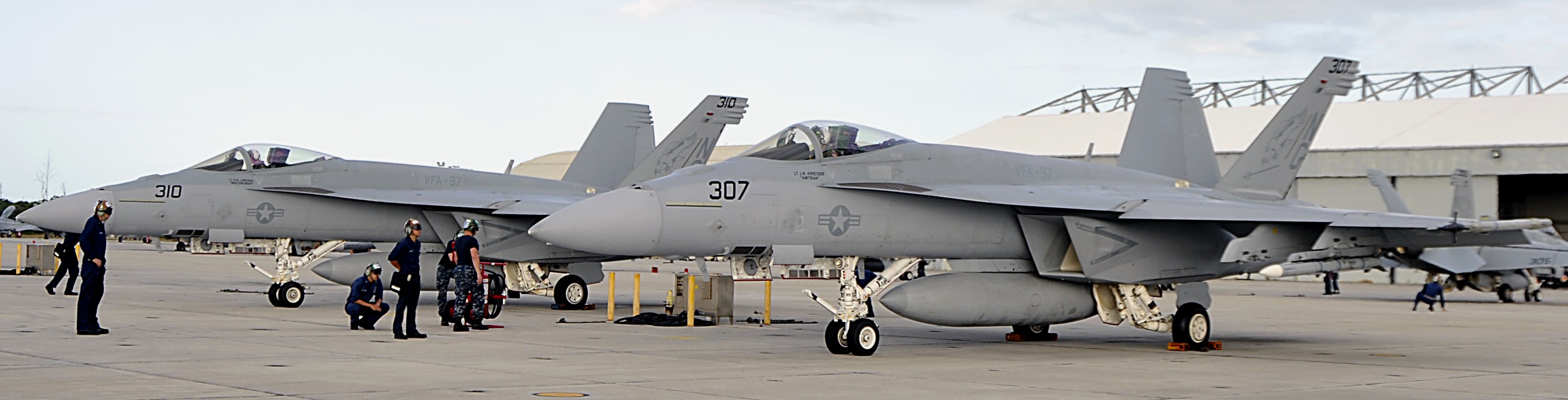 vfa-97 warhawks strike fighter squadron f/a-18e super hornet cvw-9 nas key west florida 23