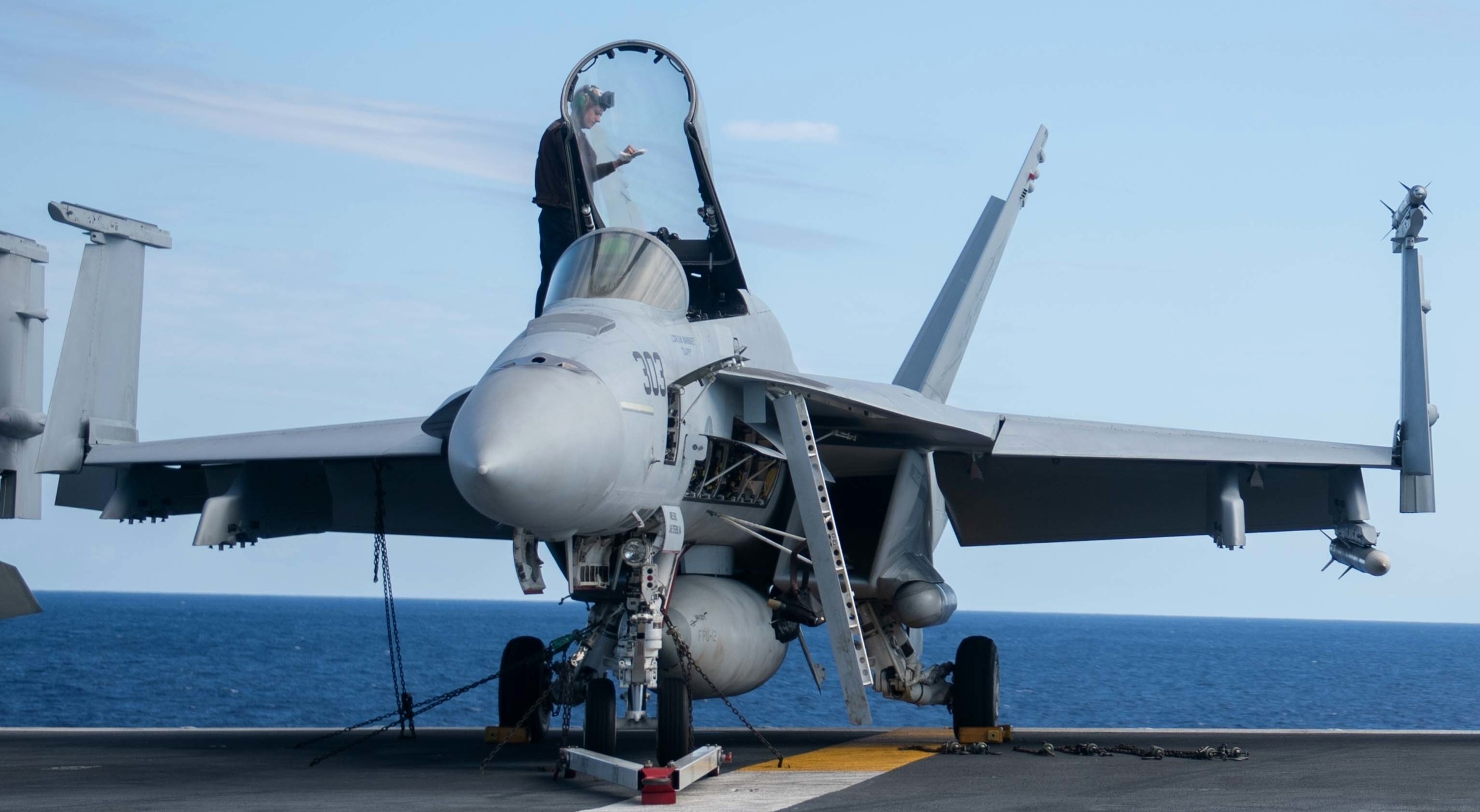 vfa-97 warhawks strike fighter squadron f/a-18e super hornet cvw-9 uss john c. stennis cvn-74 us navy 35