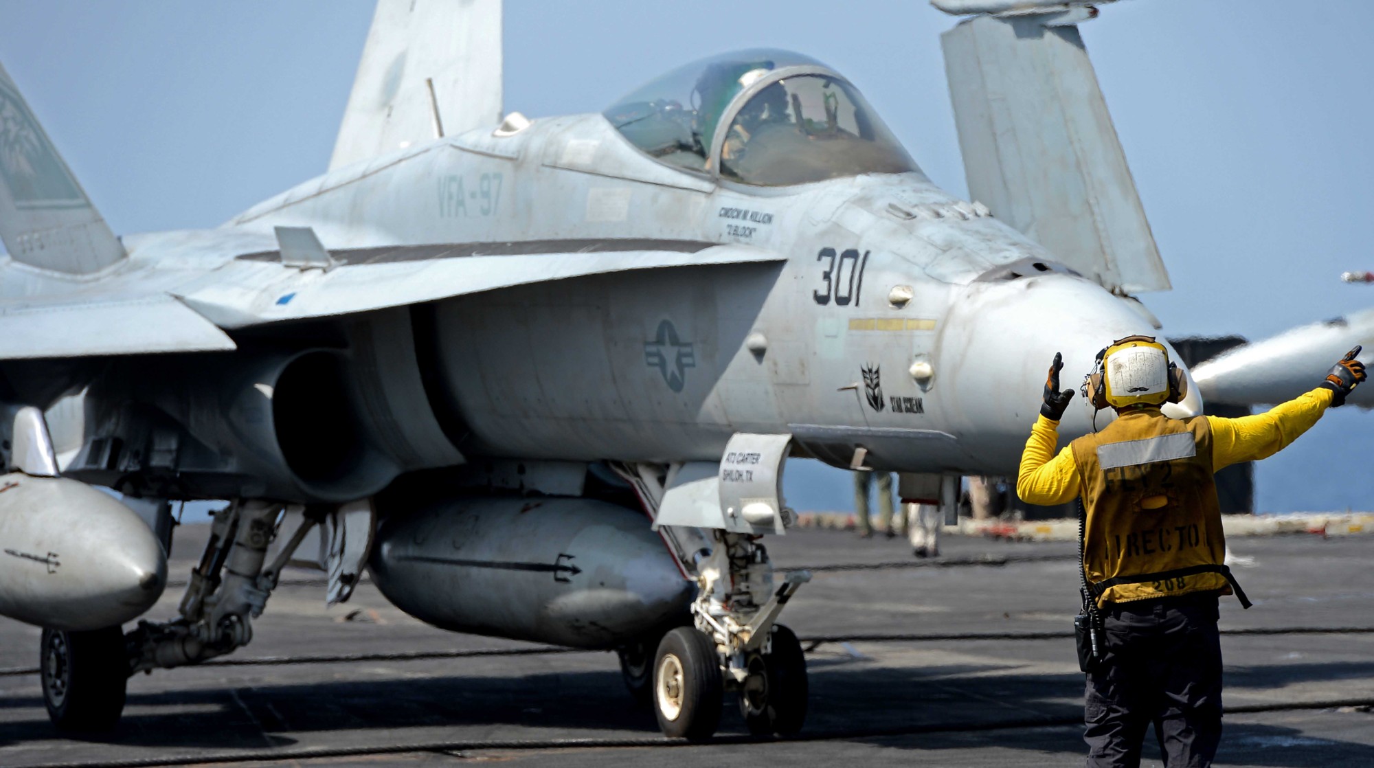 vfa-97 warhawks strike fighter squadron f/a-18c hornet cvw-9 uss john c. stennis cvn-74 us navy 28