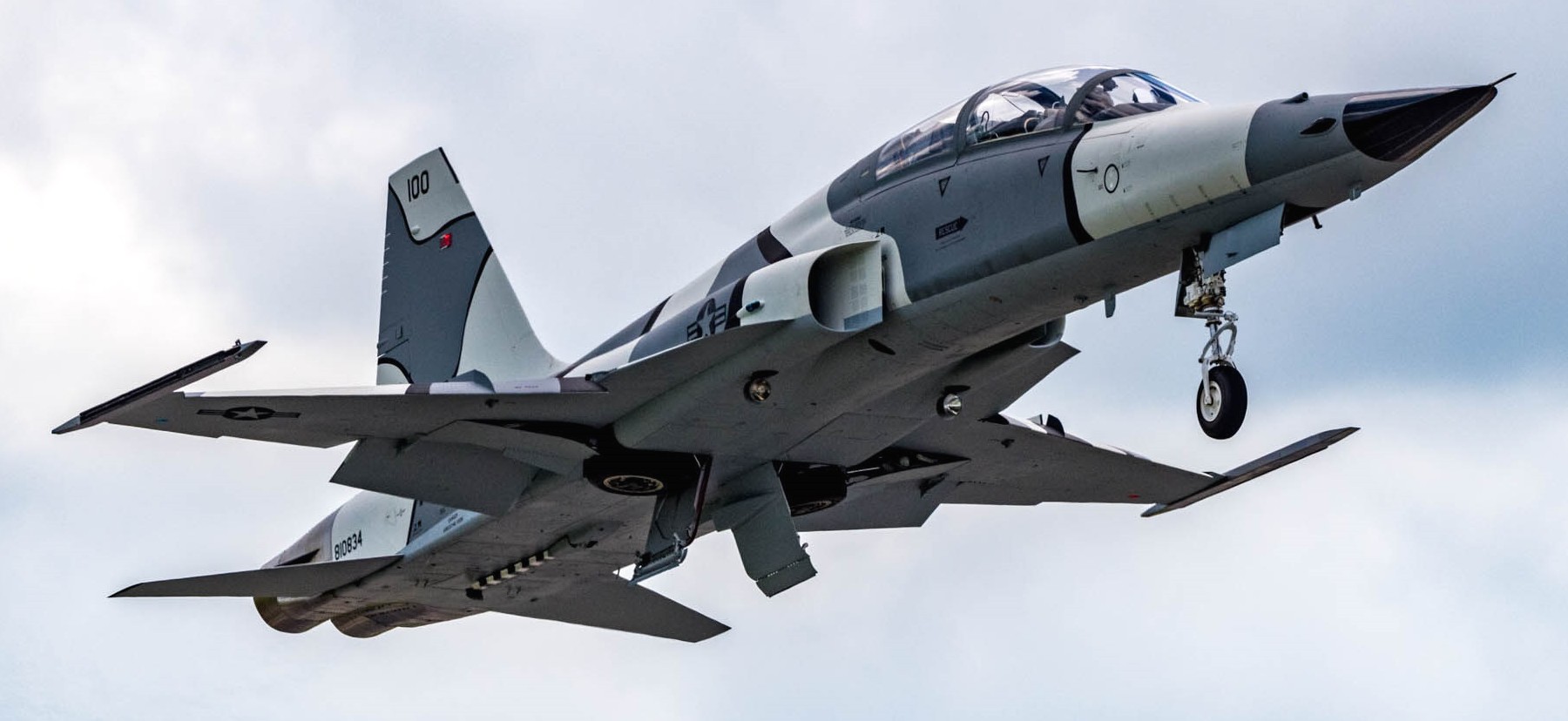vfc-111 sun downers fighter squadron composite us navy f-5f tiger ii adversary 12