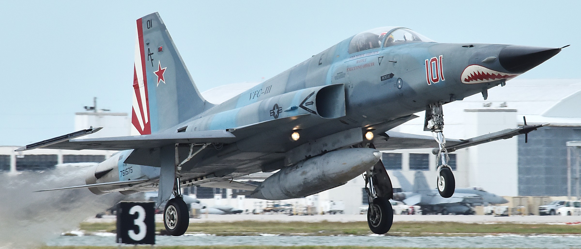vfc-111 sun downers fighter squadron composite us navy f-5n tiger ii nas key west florida 13x