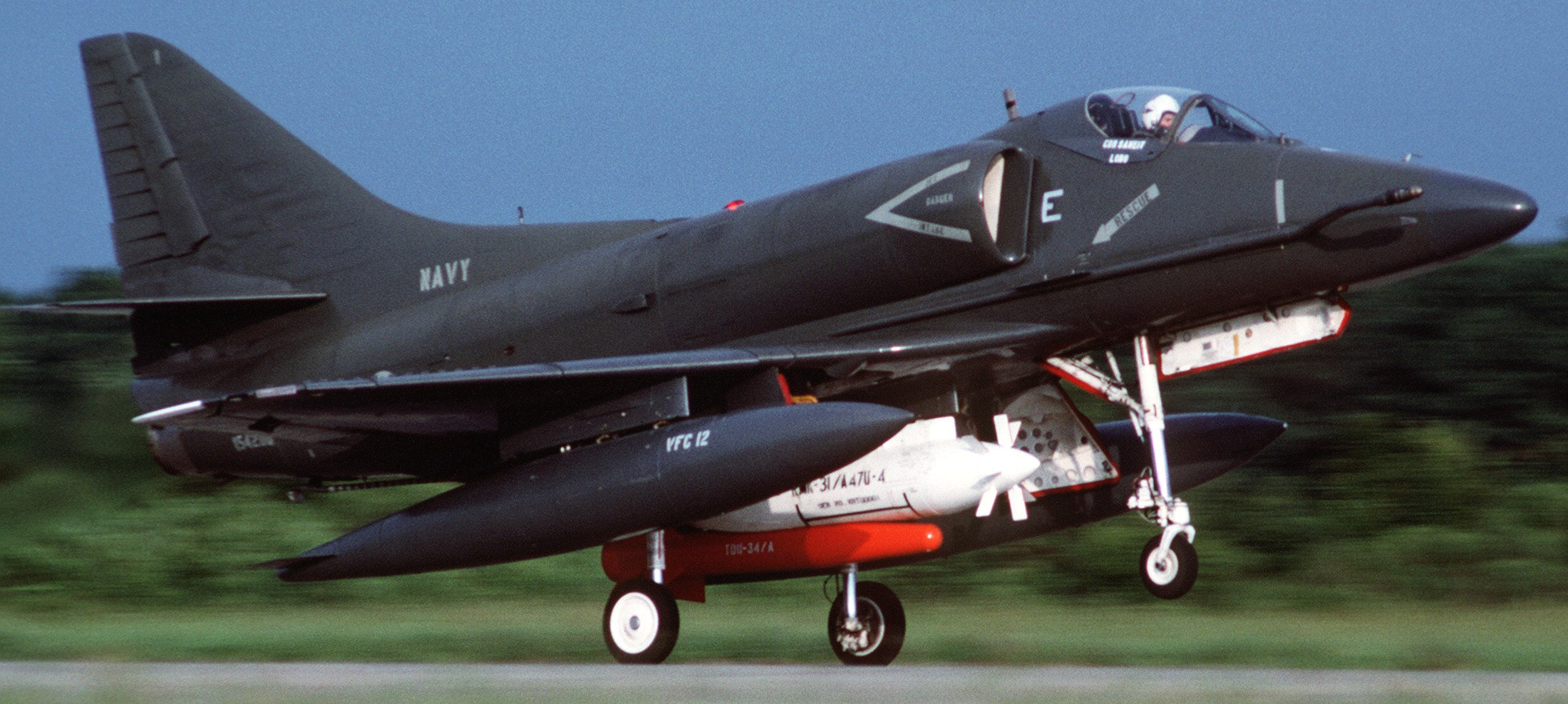 vfc-12 fighting omars fighter squadron composite us navy a-4f skyhawk adversary nas oceana 02