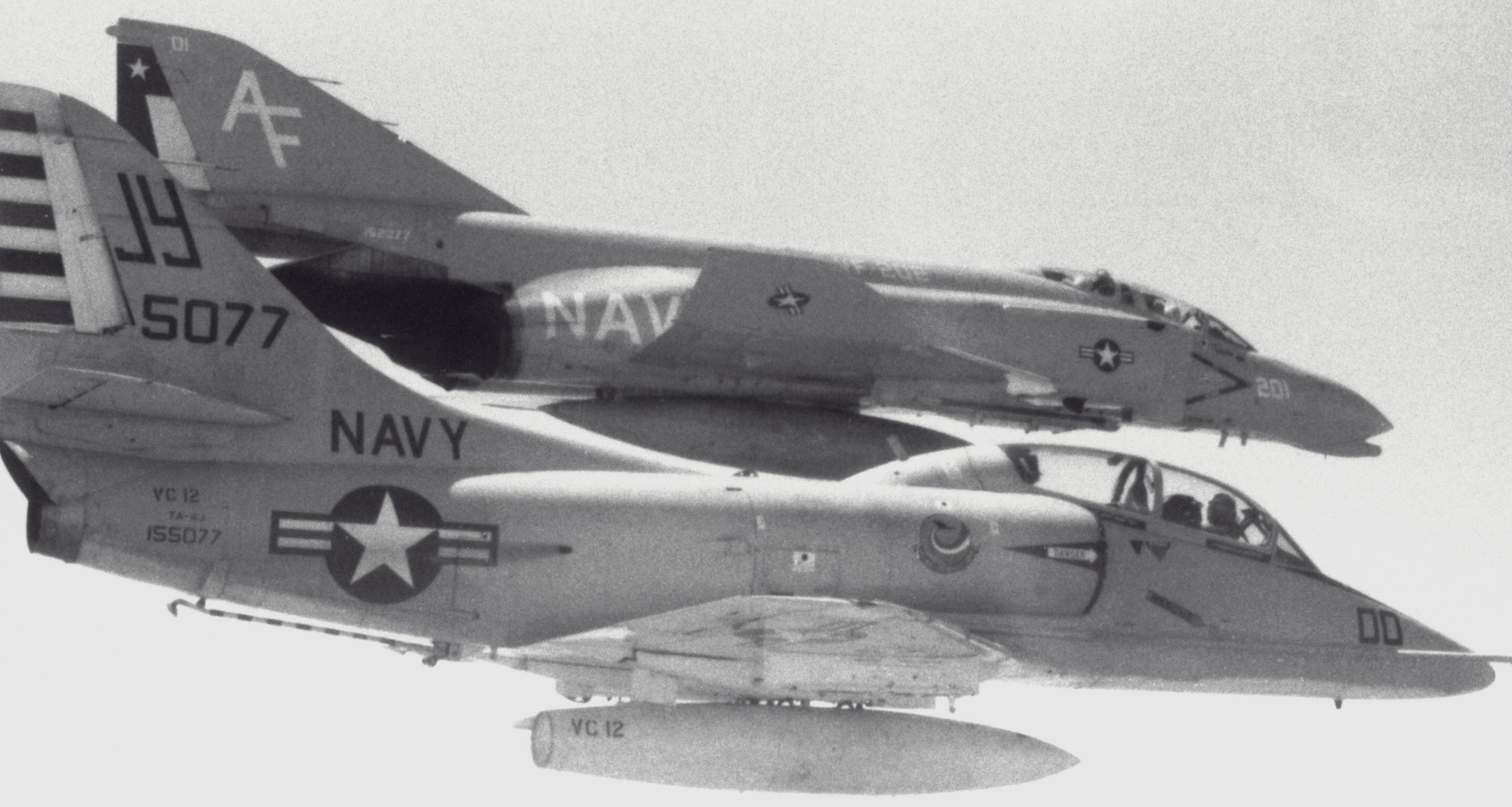 vc-12 fighting omars fleet composite squadron us navy ta-4j skyhawk 19