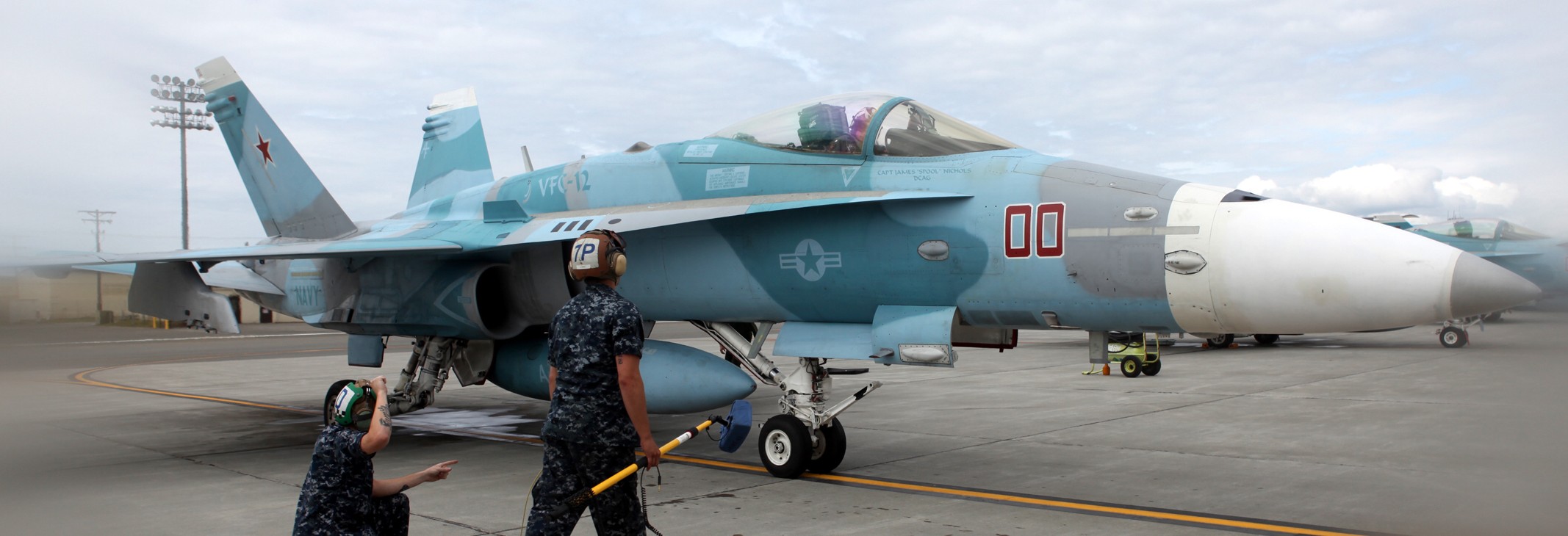 vfc-12 fighting omars fighter squadron composite us navy f/a-18c hornet adversary 25